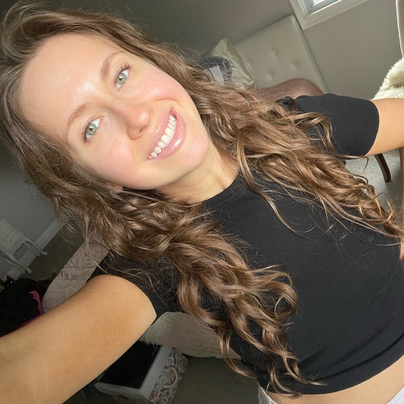 Meet your Posher, Jessica - Picture 1 of 1